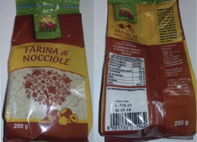 farina di nocciole