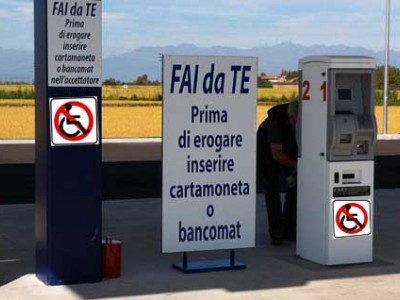 distributore carburanti