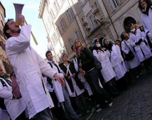 medici che protestano