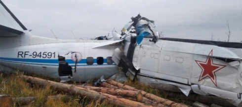 Russia, aereo che trasportava una ventina di paracadutisti è precipitato in Tatarstan - VIDEO