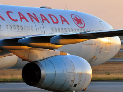 Air Canada, donna si risveglia in un aereo parcheggiato