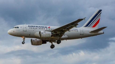 Fumo nella cabina dei piloti, atterraggio di emergenza ad Amburgo per volo Air France