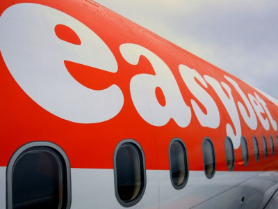 Si sente male prima dell'atterraggio, passeggera soccorsa su volo EasyJet