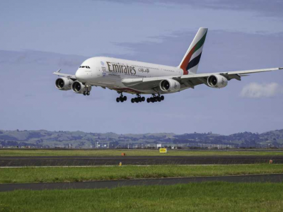 Volo Dubai-New York. Dopo malore passeggeri aereo Emirates in quarantena