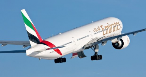 Malore ad alta quota, soccorso in aereo. Momenti di apprensione per un passeggero del volo Emirates EK-237 Dubai - Boston