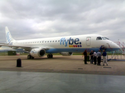 Crepa sul parabrezza della cabina di pilotaggio: nuovamente un volo Flybe costretto ad atterraggio d'emergenza