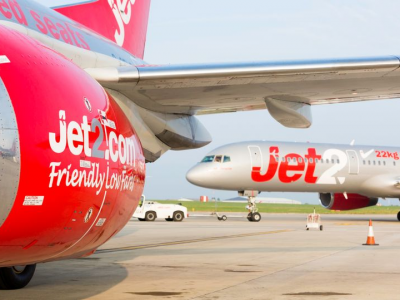 Malore sul volo Jet2, passeggero muore sull'aereo: inutile l'atterraggio d'emergenza