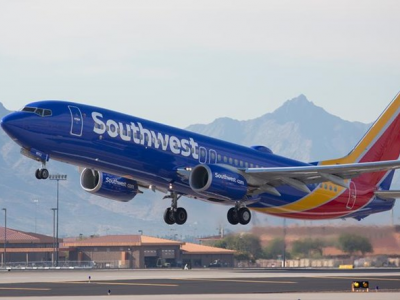 Cuore umano dimenticato a bordo aereo.  Partito da Seattle per Dallas costretto a tornare indietro. 