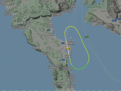 Corfù, atterraggio forzato di un aereo diretto a Düsseldorf: stormo di uccelli nel motore sinistro