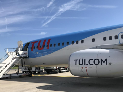 Aereo TUI Belgium dirottato per sospetta perdita di carburante. 