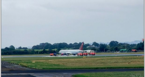 Irlanda, l'aeroporto internazionale di Shannon sospende tutti i voli da e per lo scalo, per un incendio di un aereo