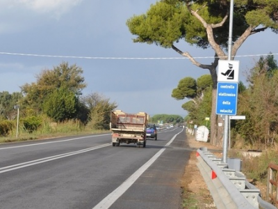 Nuovo giro di vite all’utilizzo indiscriminato degli autovelox sulla strada con doppia linea continua