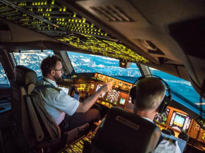 I piloti non dormirebbero abbastanza prima di entrare nella cabina di pilotaggio