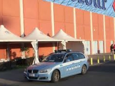 carrefour auto polizia