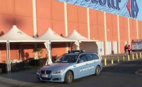 carrefour auto polizia