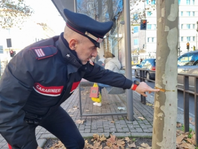 Cavo d'acciaio in strada ad altezza d'uomo, "scherzo" criminale