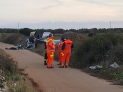 Lecce, precipita ultraleggero sulla provinciale Ugento-Gemini:muoiono pilota e un passeggero