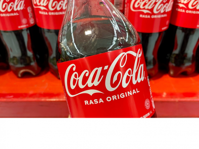 Richiamo di massa dei prodotti Coca-Cola in Europa a causa dell'eccessivo contenuto di clorato