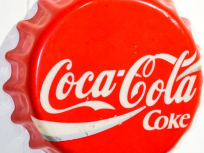 Rischio avvelenamento bibite da sostanze caustiche, CocaCola ritira alcuni dei suoi prodotti