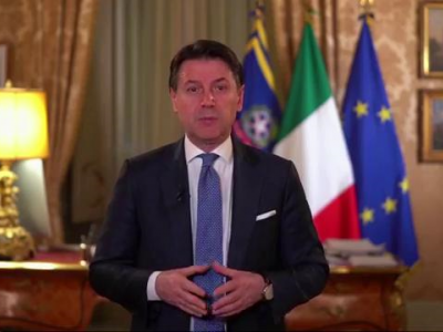 Premier Repubblica Ceca: governo italiano dovrebbe vietare ai propri cittadini di viaggiare all'estero. 