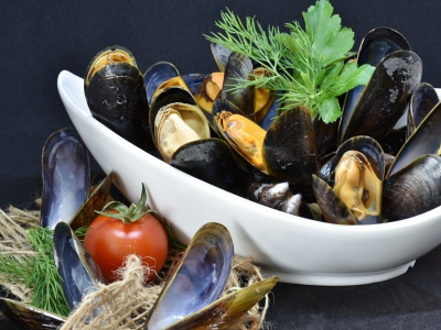 Cozze dalla Grecia contaminate da salmonella, allarme in Italia