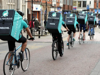 "Lavoro occulto": Deliveroo condannata a 375.000 euro di multa dalla giustizia francese