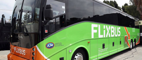 Francia: Flixbus esclude un autista italiano con il tatuaggio “Mein Kampf”.