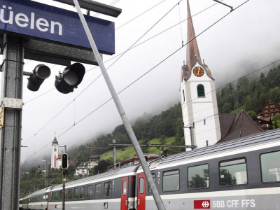 Svizzera, un italiano travolto sui binari.