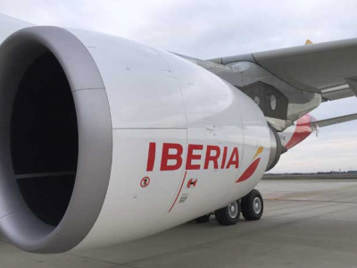 Volo Madrid - Roma Fiumicino dirottato a Barcellona per una perdita di pressione in cabina