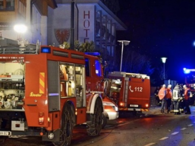 Incidente stradale a Bolzano, auto contro un gruppo di giovani turisti tedeschi: sei morti e undici feriti