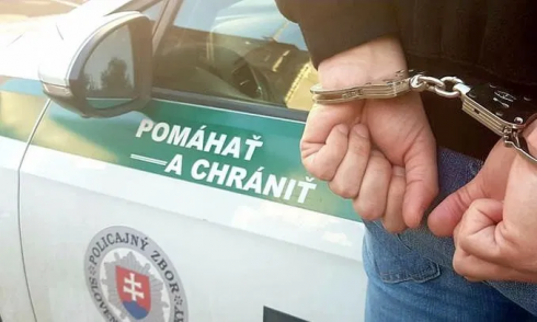 Conducente italiano arrestato a Bratislava per guida in stato di ebbrezza - VIDEO 