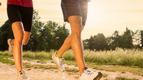 Coronavirus e jogging. La corsetta fuori casa può far contagiare altre persone. 