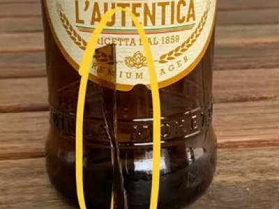 Il cliente trova nella sua birra un pezzo di vetro affilato come un rasoio