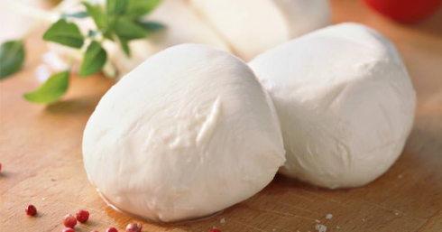 Rischio microbiologico, richiamata mozzarella per data di scadenza errata