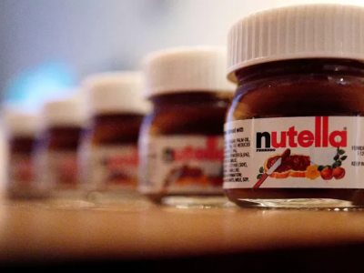 La “Nutella” riduce le dimensioni dei suoi barattoli, ma mantiene lo stesso prezzo. 