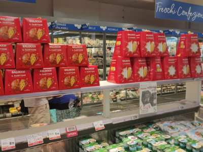 Panettone e pandoro a ferragosto? Al supermercato in bellavista 