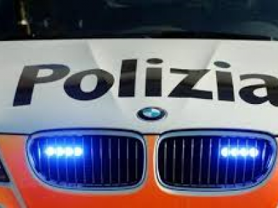 Insegue i ladri, poliziotto multato per eccesso di velocità