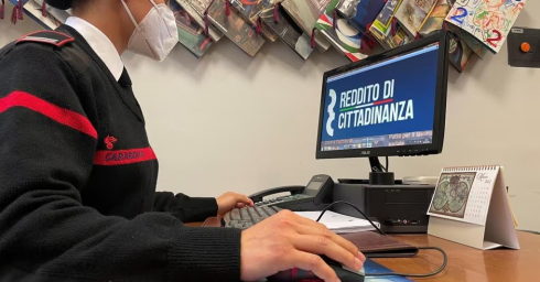 Reddito di cittadinanza, nuovo orientamento della Cassazione: reclusione per falsi requisiti