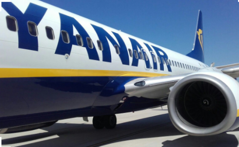 Rissa dopo il decollo, aereo Ryanair costretto all'atterraggio