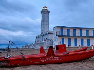 il faro di san cataldo