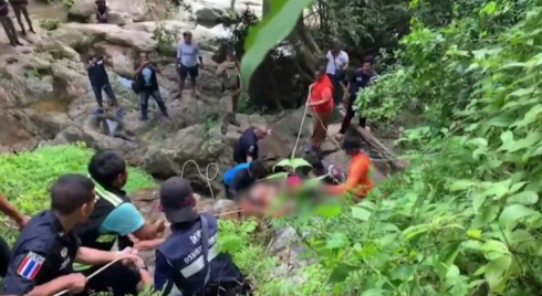 Thailandia, turista francese muore precipitando in una cascata mentre fa un selfie