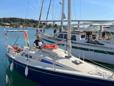 Due skipper dispersi a bordo di una barca a vela nel Mar Mediterraneo