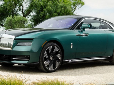 Rolls Royce sta procedendo con il richiamo del popolare modello Spectre