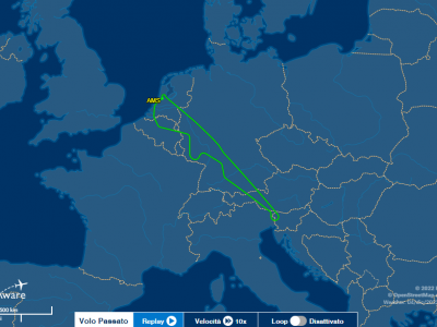 L'aereo decolla e torna indietro: "Il bagno è guasto". WC fuori uso