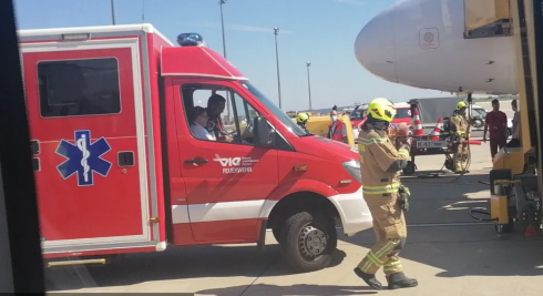 Fumo in cabina dopo il decollo, paura su volo Vienna - Berlino. 