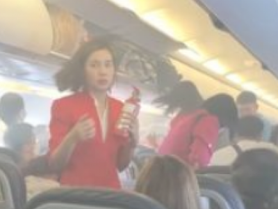 Volo Thai AirAsia da Bangkok a Nakhon, esplode un power bank