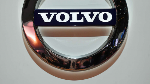 VOLVO richiama mezzo milione di auto in tutto il mondo