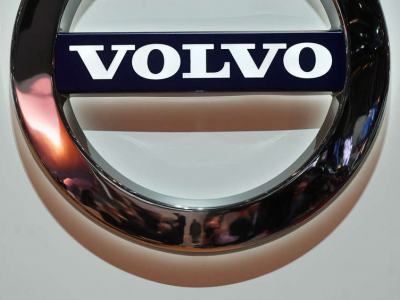 VOLVO richiama mezzo milione di auto in tutto il mondo